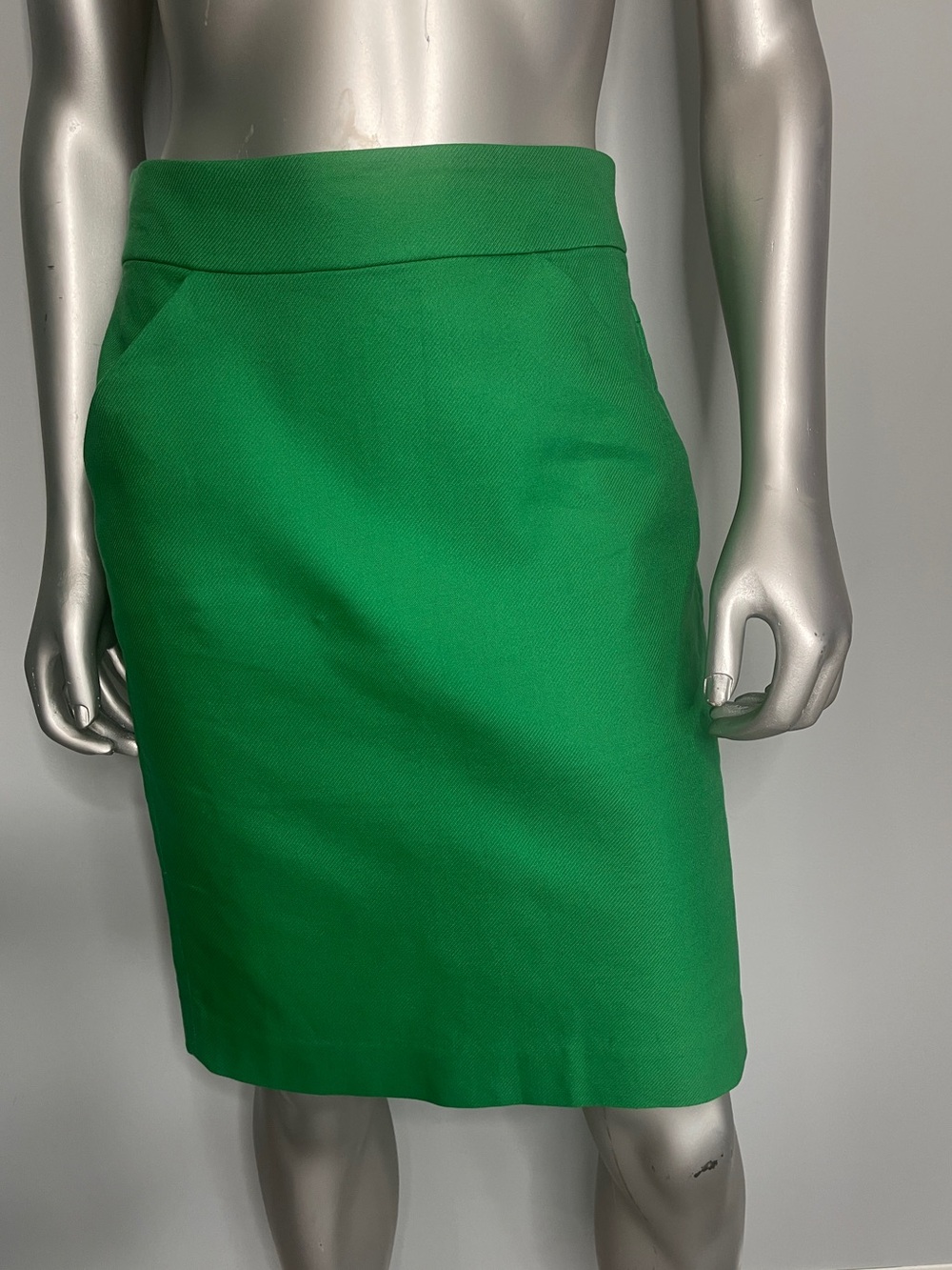J CREW Green Skirt, Size 0 NEW WITHOUT TAGS